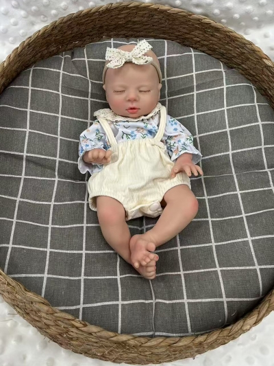 Силиконовая кукла Реборн девочка Снежана, 33 см-3