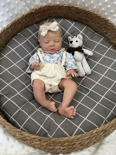 Силиконовая кукла Реборн девочка Снежана, 33 см-6