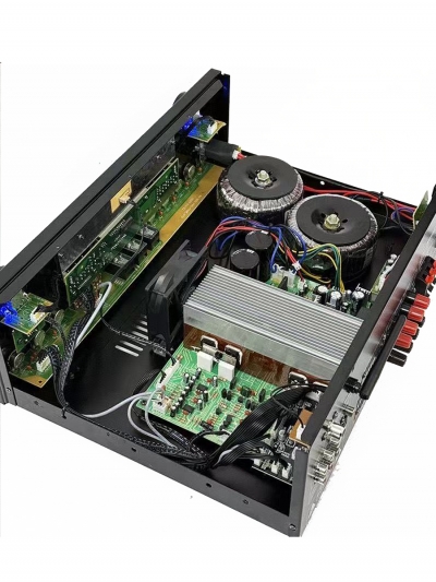 Усилитель мощности семиканальный Sunbuck AV-999BT Pro-3