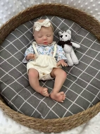 Силиконовая кукла Реборн девочка Снежана, 33 см